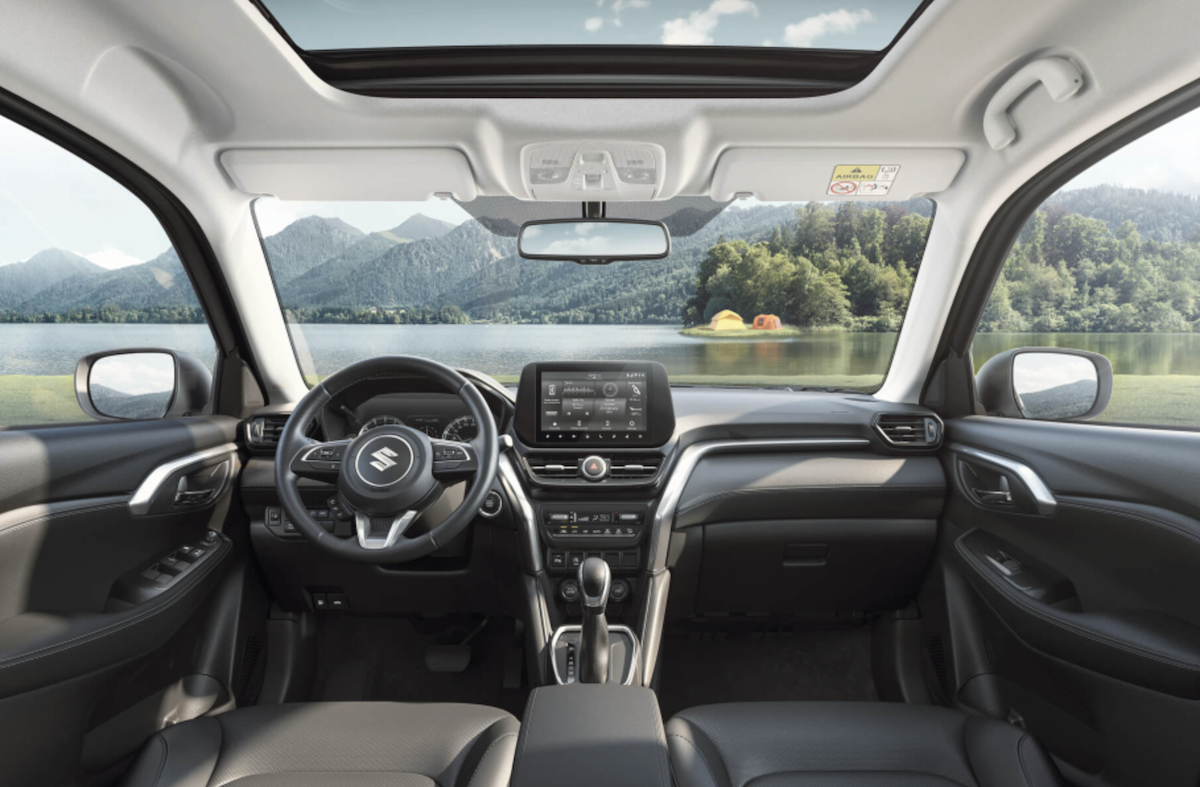 Suzuki Grand Vitara interior with technology features